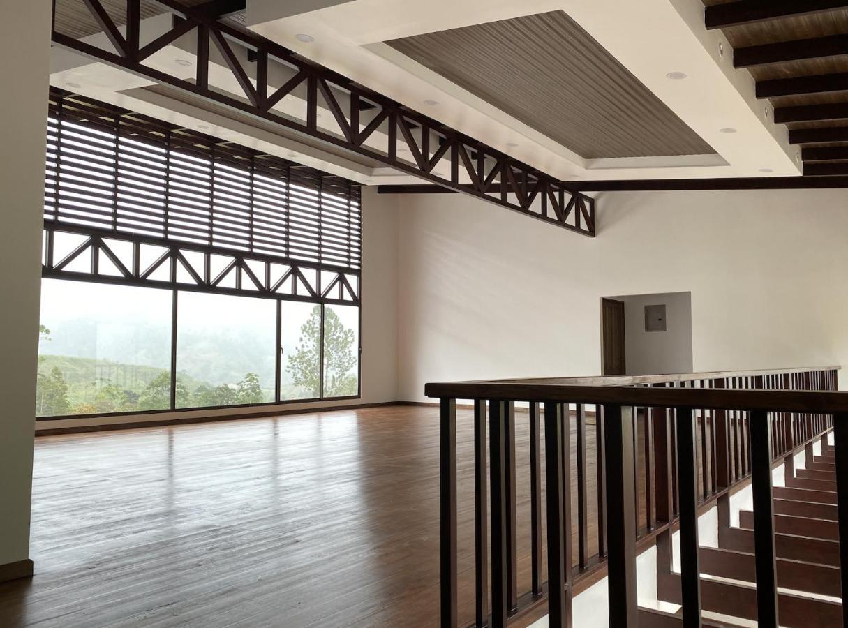 Arte De Plumas Birding Lodge Cartago Exterior foto
